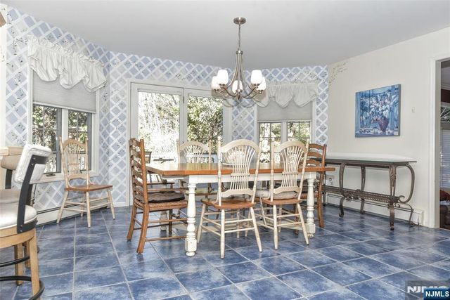 400 Scholar Court, Franklin Lakes, NJ 07417