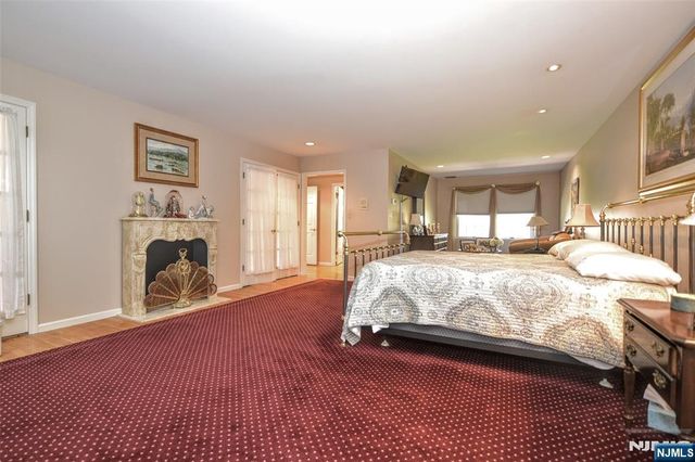 400 Scholar Court, Franklin Lakes, NJ 07417