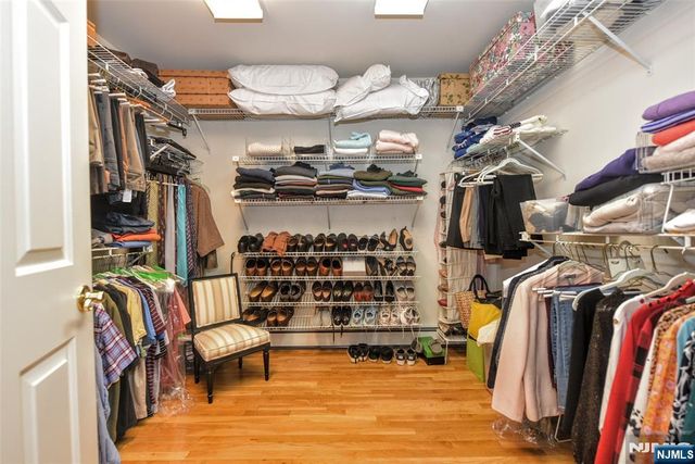 400 Scholar Court, Franklin Lakes, NJ 07417