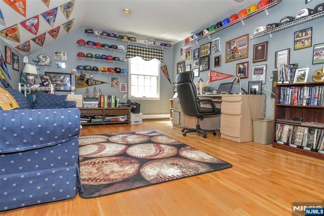 400 Scholar Court, Franklin Lakes, NJ 07417