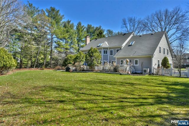 400 Scholar Court, Franklin Lakes, NJ 07417
