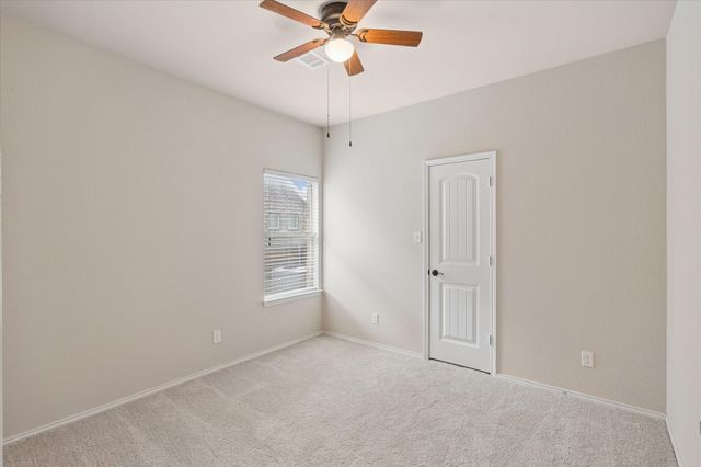 612 Ravenwood Drive, Saginaw, TX 76179