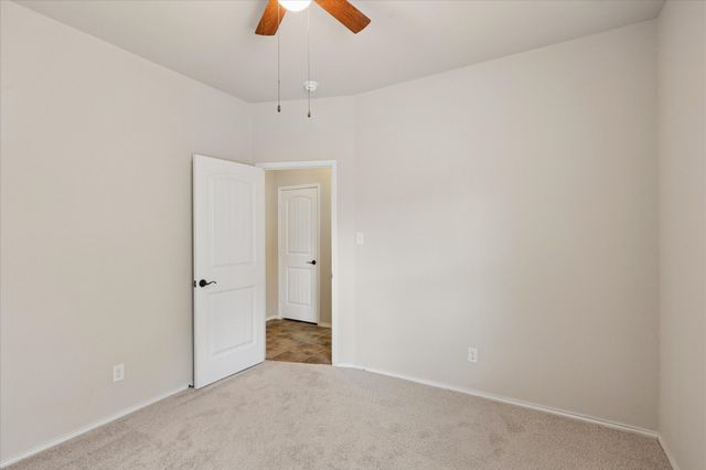 612 Ravenwood Drive, Saginaw, TX 76179