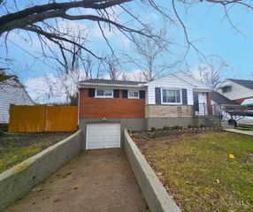 1055 Hempstead Drive, Springfield Twp., OH 45231