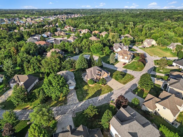 10739 Erie Drive, Crown Point, IN 46307