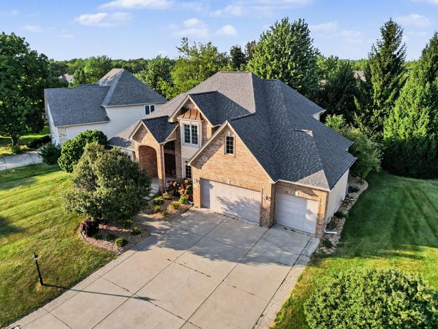 10739 Erie Drive, Crown Point, IN 46307