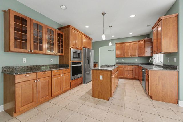 10739 Erie Drive, Crown Point, IN 46307