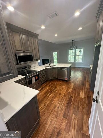 119 Mountain View Drive SW, Calhoun, GA 30701