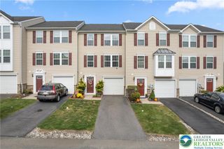 6 Gold Rose Lane, Easton, PA 18045
