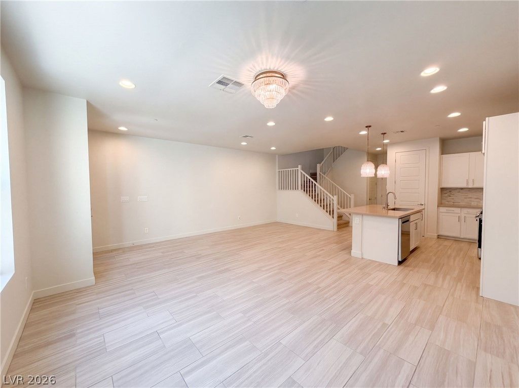 1250 Venue Street 102, Las Vegas, NV 89135 — photo 3