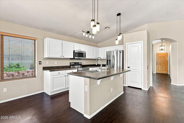 4034 W CHISUM Trail, Phoenix, AZ 85083