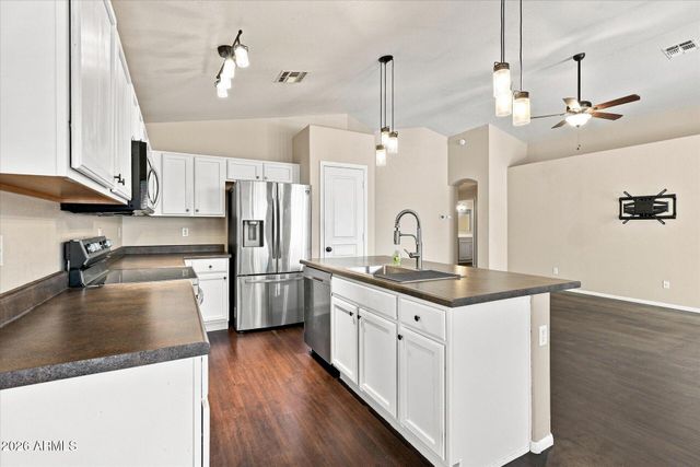 4034 W CHISUM Trail, Phoenix, AZ 85083