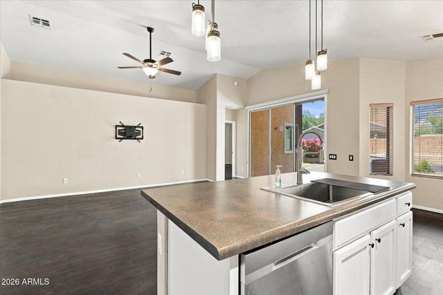 4034 W CHISUM Trail, Phoenix, AZ 85083