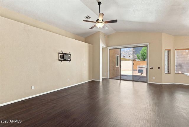 4034 W CHISUM Trail, Phoenix, AZ 85083