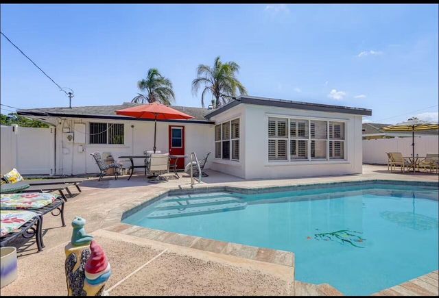 4295 Crestdale Street, Palm Beach Gardens, FL 33410