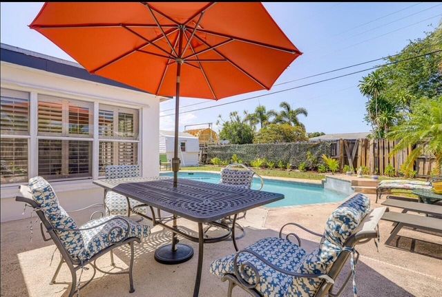 4295 Crestdale Street, Palm Beach Gardens, FL 33410