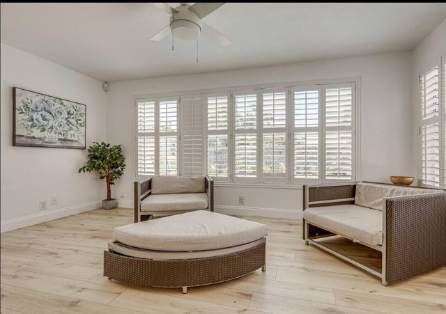 4295 Crestdale Street, Palm Beach Gardens, FL 33410