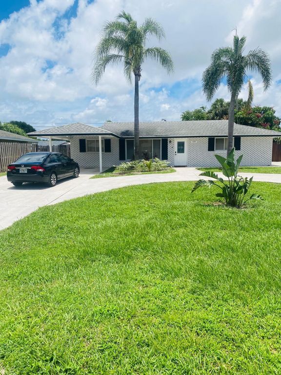 4295 Crestdale Street, Palm Beach Gardens, FL 33410
