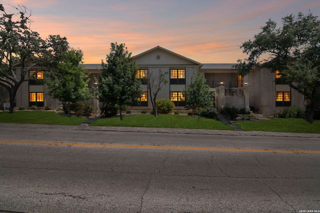 165 W Rampart Dr Apt 108, San Antonio, TX 78216