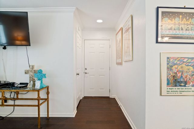 165 W Rampart Dr Apt 108, San Antonio, TX 78216