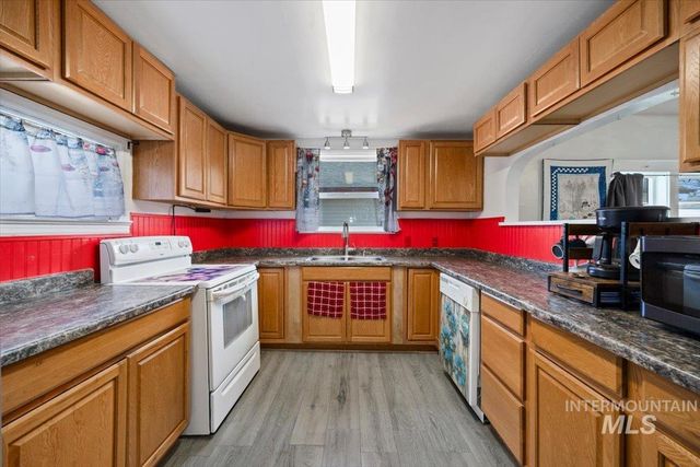 320 B Ave E, Jerome, ID 83338