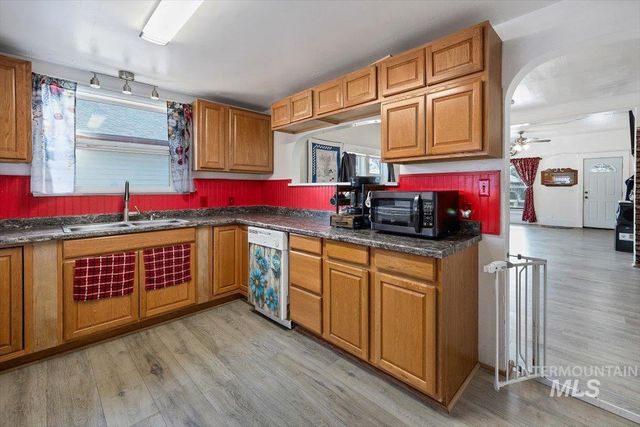 320 B Ave E, Jerome, ID 83338