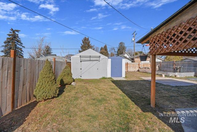320 B Ave E, Jerome, ID 83338