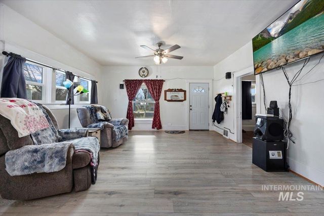 320 B Ave E, Jerome, ID 83338