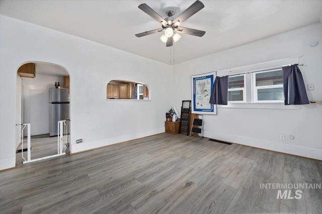 320 B Ave E, Jerome, ID 83338