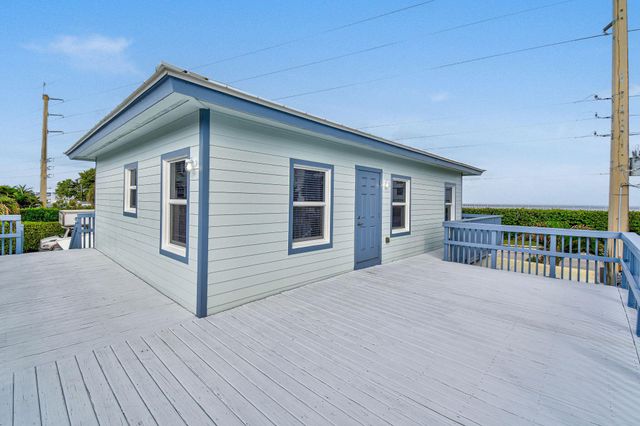 444 Zephyr Way, Juno Beach, FL 33408