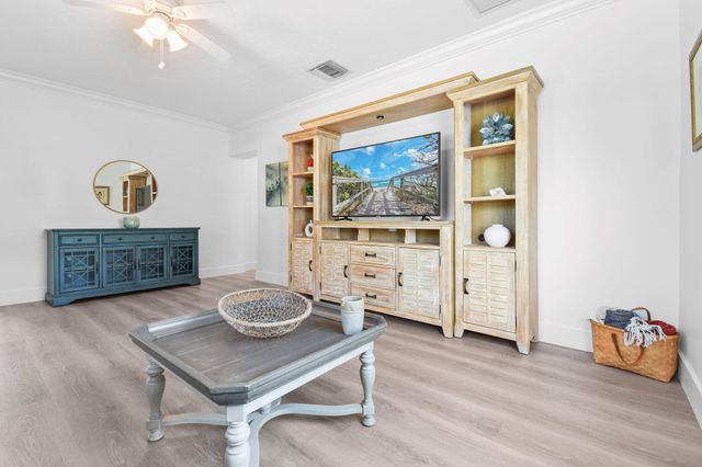 444 Zephyr Way, Juno Beach, FL 33408