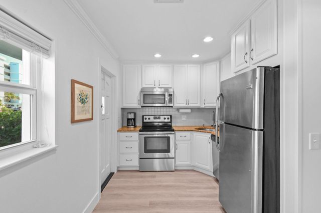 444 Zephyr Way, Juno Beach, FL 33408