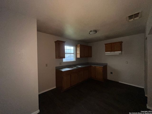 2230 Buffalo, San Antonio, TX 78221