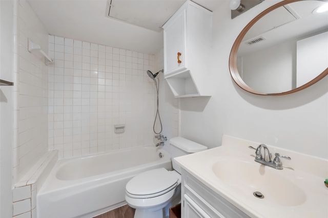 1517 Britainway Lane, Dallas, TX 75228