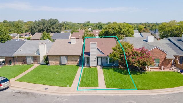 1517 Britainway Lane, Dallas, TX 75228