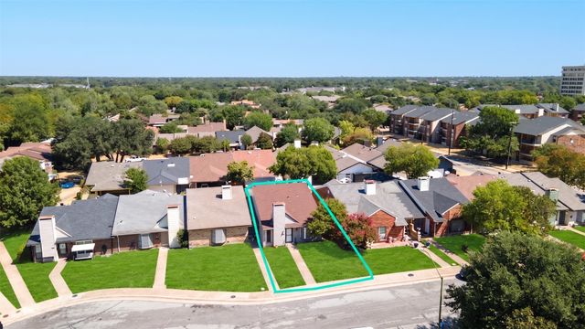 1517 Britainway Lane, Dallas, TX 75228
