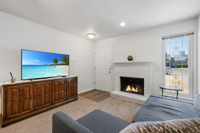 1517 Britainway Lane, Dallas, TX 75228