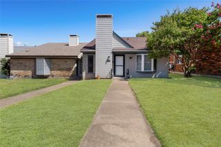 1517 Britainway Lane, Dallas, TX 75228