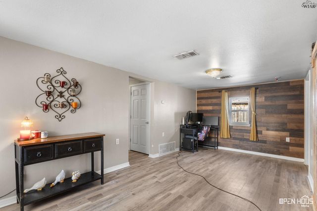 601 N BEVERLY DRIVE, Wichita Falls, TX 76306