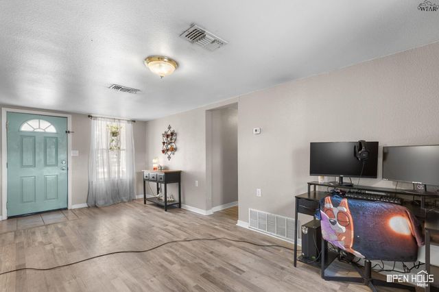 601 N BEVERLY DRIVE, Wichita Falls, TX 76306