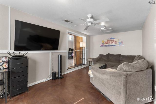 601 N BEVERLY DRIVE, Wichita Falls, TX 76306