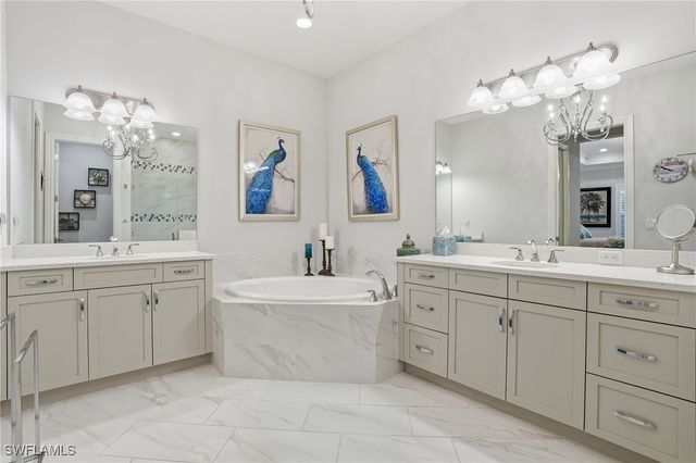 6648 Roma WAY, Naples, FL 34113