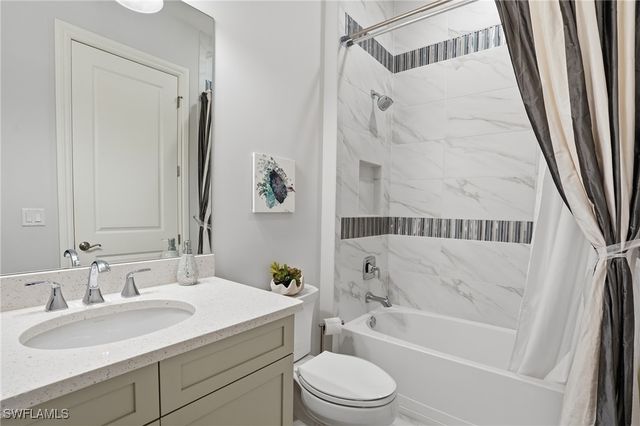 6648 Roma WAY, Naples, FL 34113