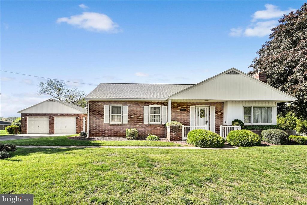 2479 BURKHOLDER RD, Red Lion, PA 17356
