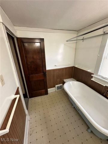 3057 Grove Place SW, Canton, OH 44710