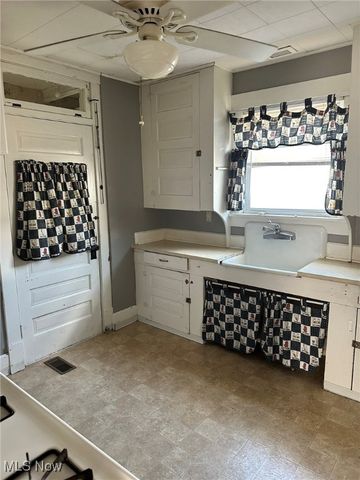 3057 Grove Place SW, Canton, OH 44710