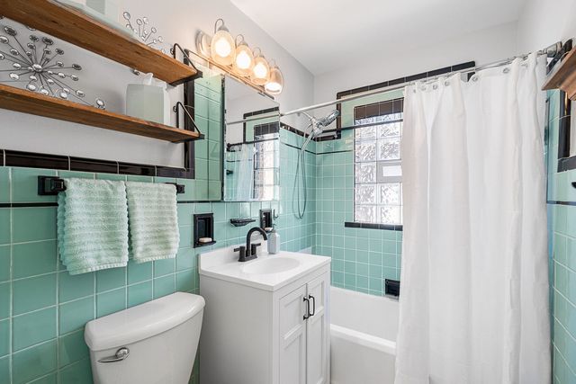 5126 N Mulligan Avenue, Chicago, IL 60630