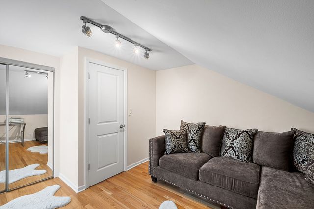 5126 N Mulligan Avenue, Chicago, IL 60630