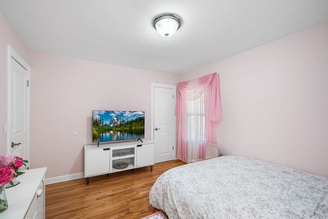 5126 N Mulligan Avenue, Chicago, IL 60630