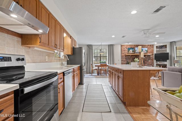 13263 Vidalia Road, Pass Christian, MS 39571